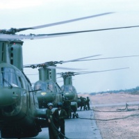 HMM-262 An Hoa refueling
