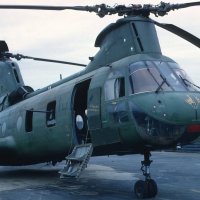 HMM-262 CH-46 at MAG-16